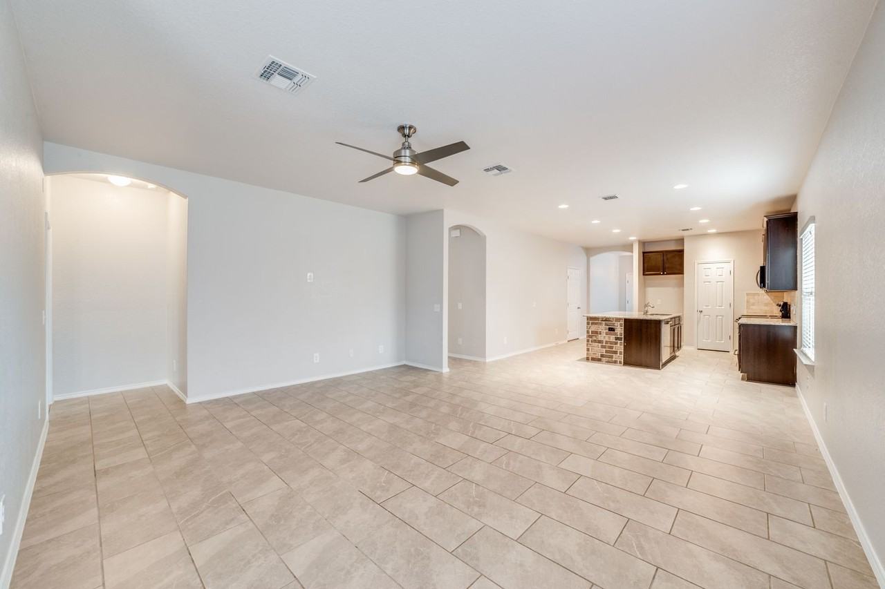 10511 Gentle Fox Bay - Photo 6 of 25