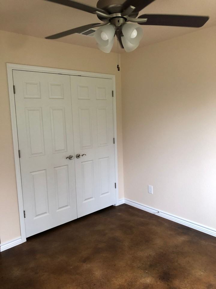 509 College St - Photo 4 of 18