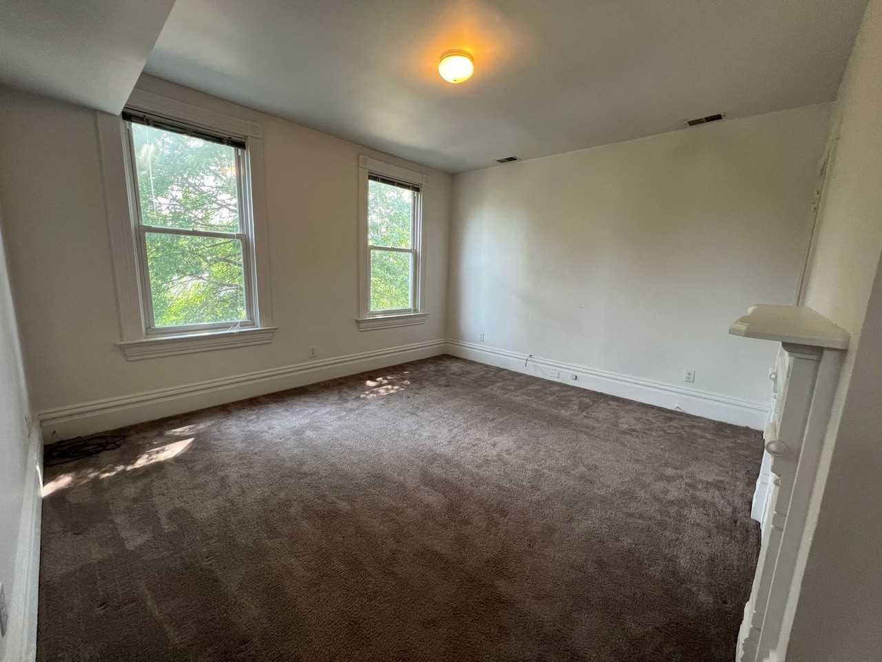 4707 Maripoe Street - Photo 4 of 33