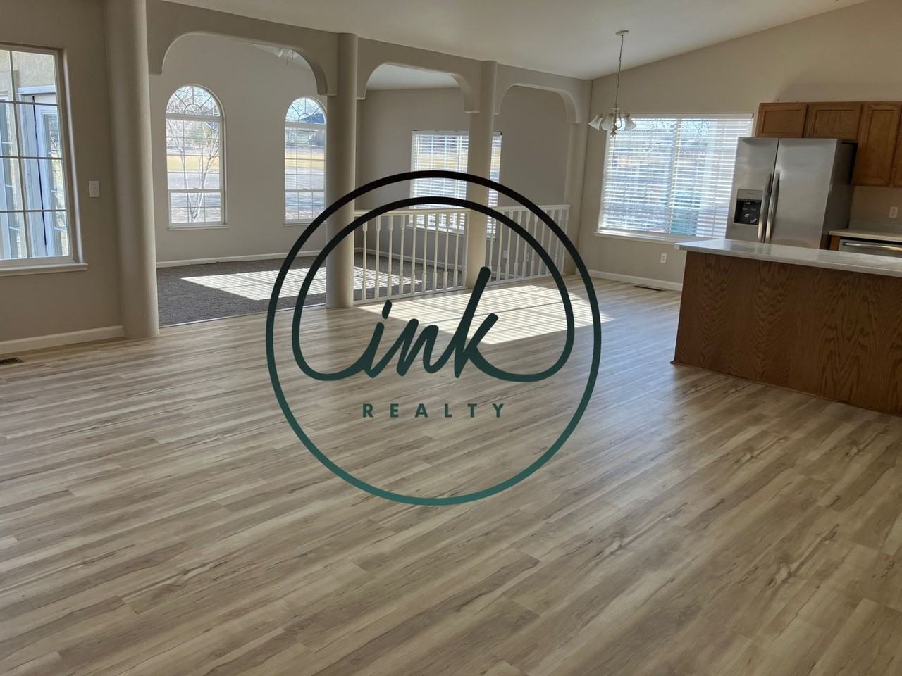 414 Dog Leg Dr - Photo 2 of 11