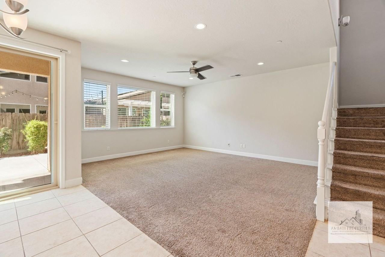 1857 E Via Bella Ave - Photo 3 of 10