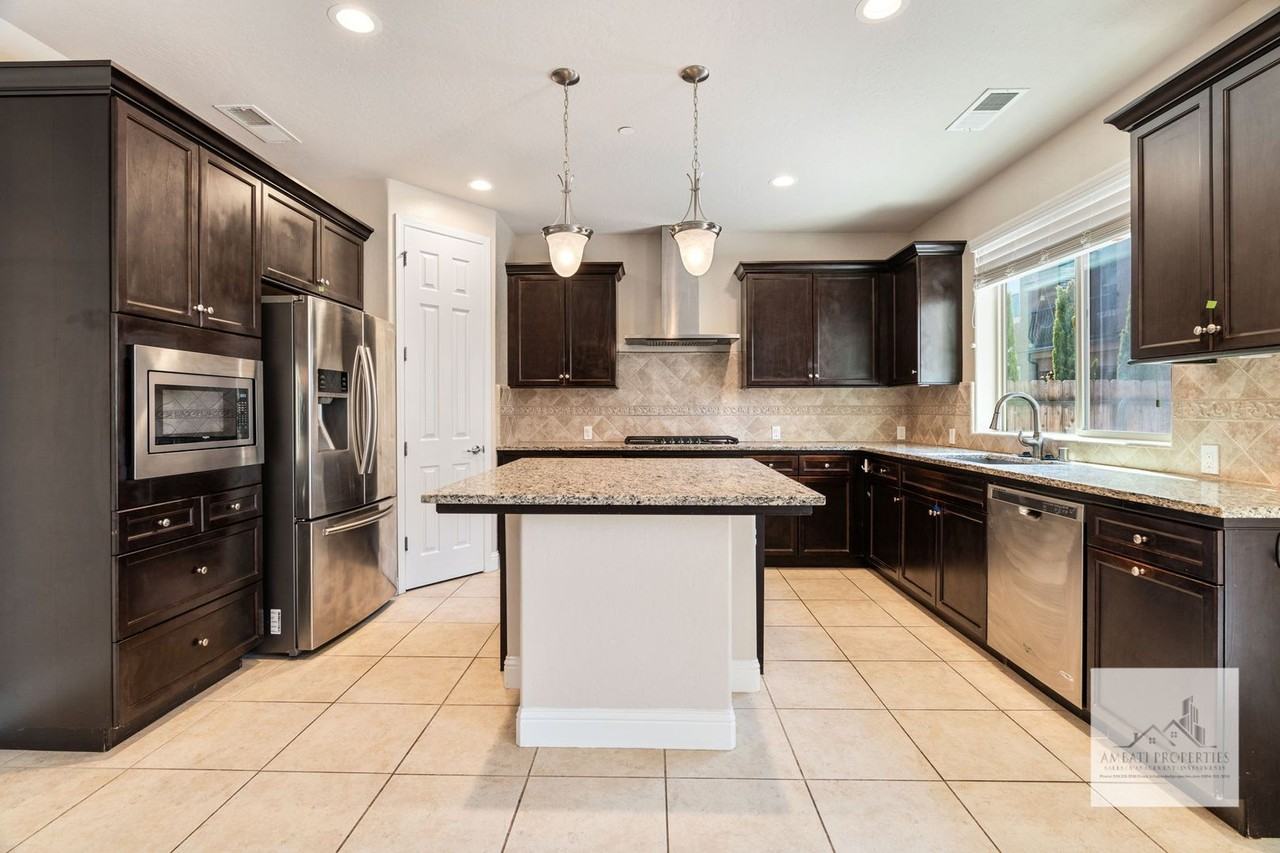 1857 E Via Bella Ave - Photo 4 of 10