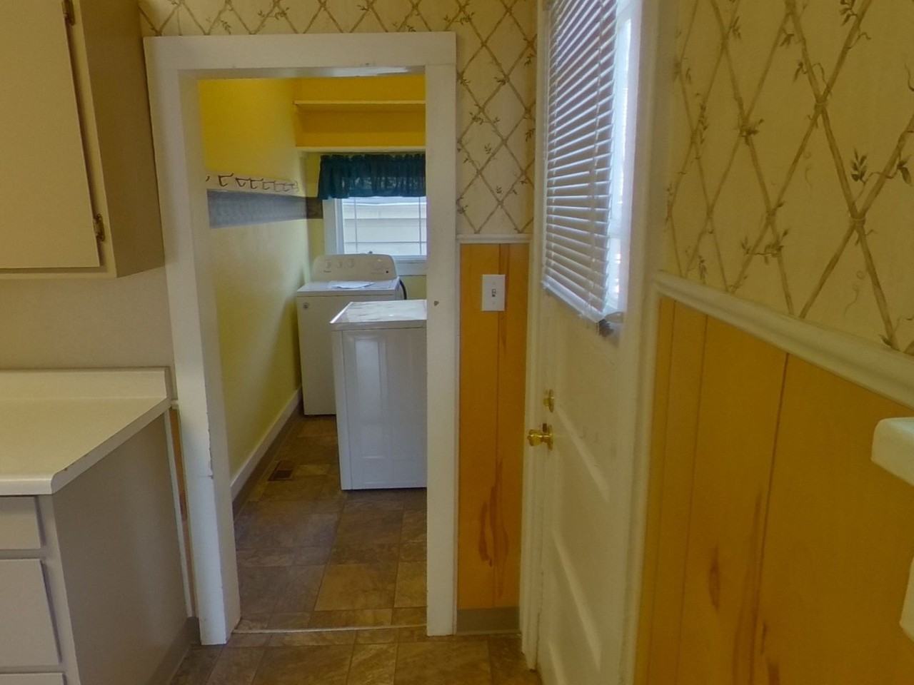 1379 E 21st Ave - Photo 6 of 18