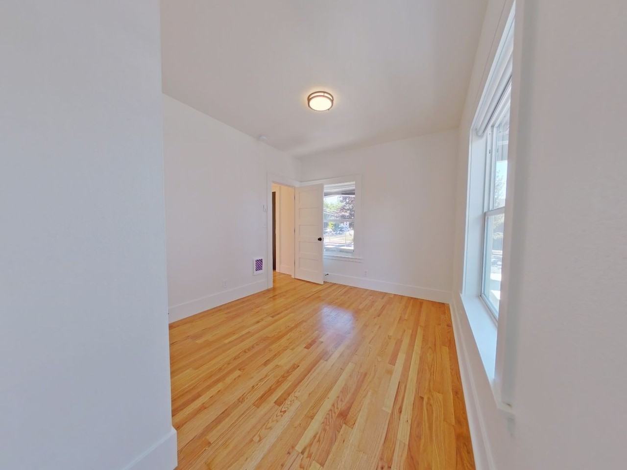 1710 Hilyard St - Photo 2 of 21