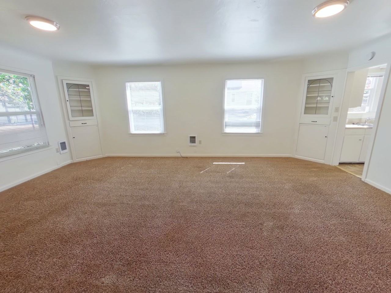 658 E 17th Ave - Photo 5 of 14