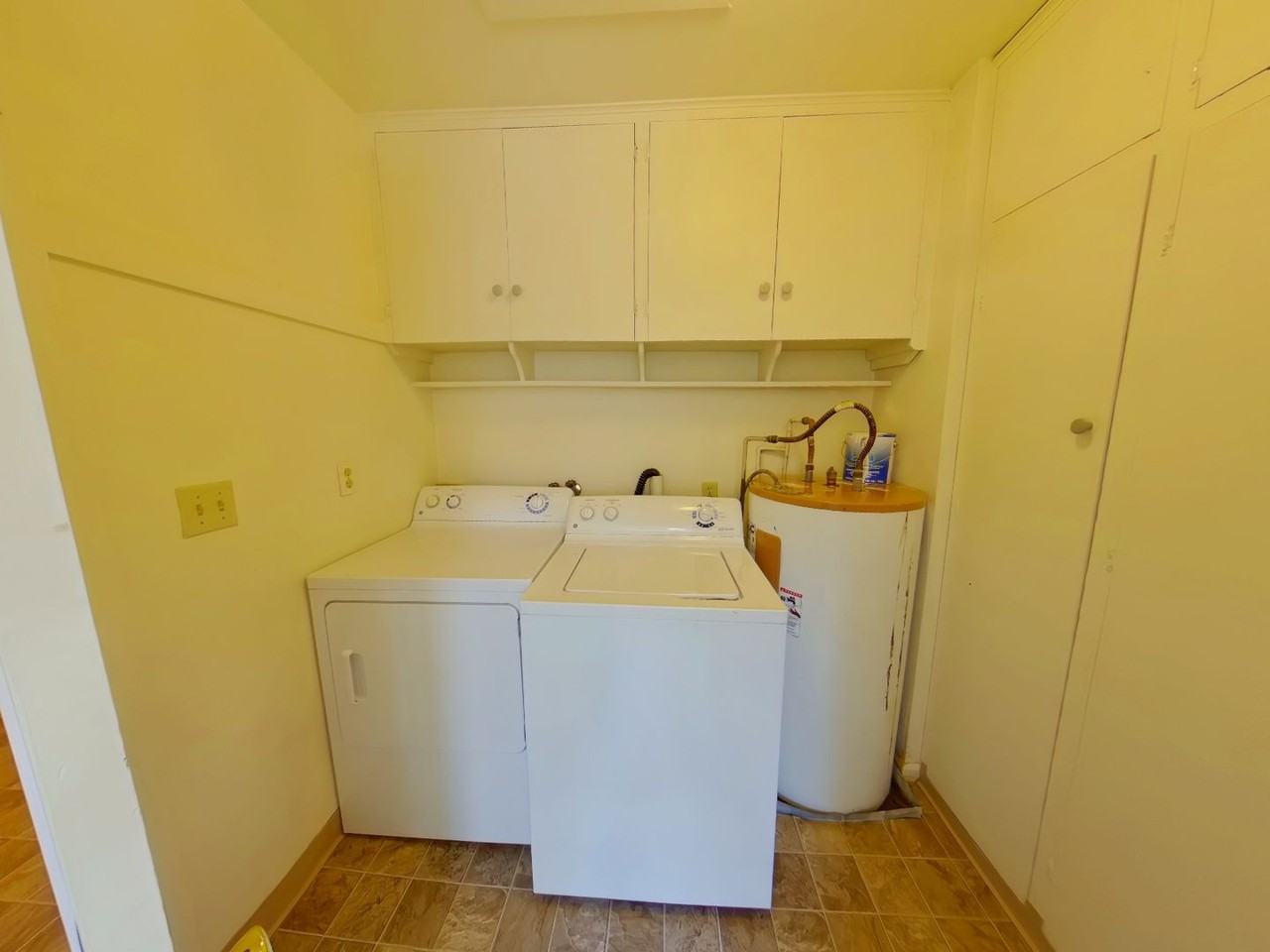 658 E 17th Ave - Photo 6 of 14