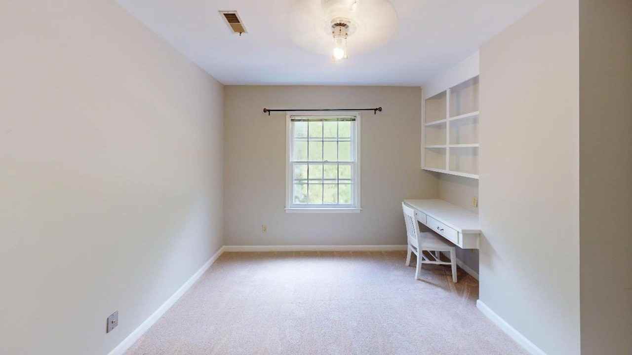 6619 Bunker Hill Cir - Photo 2 of 16