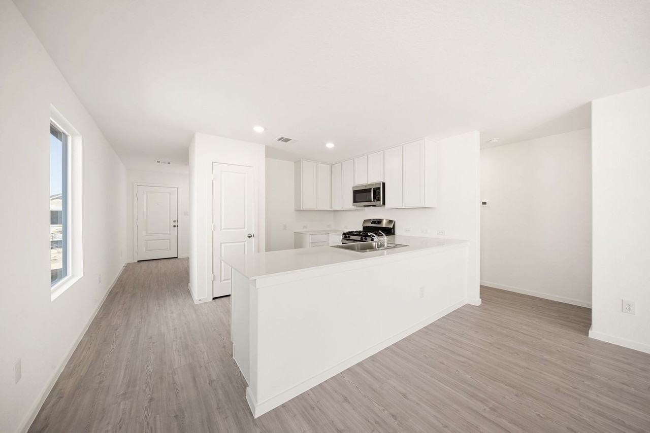 2436 Lost Creek Rd - Photo 7 of 25