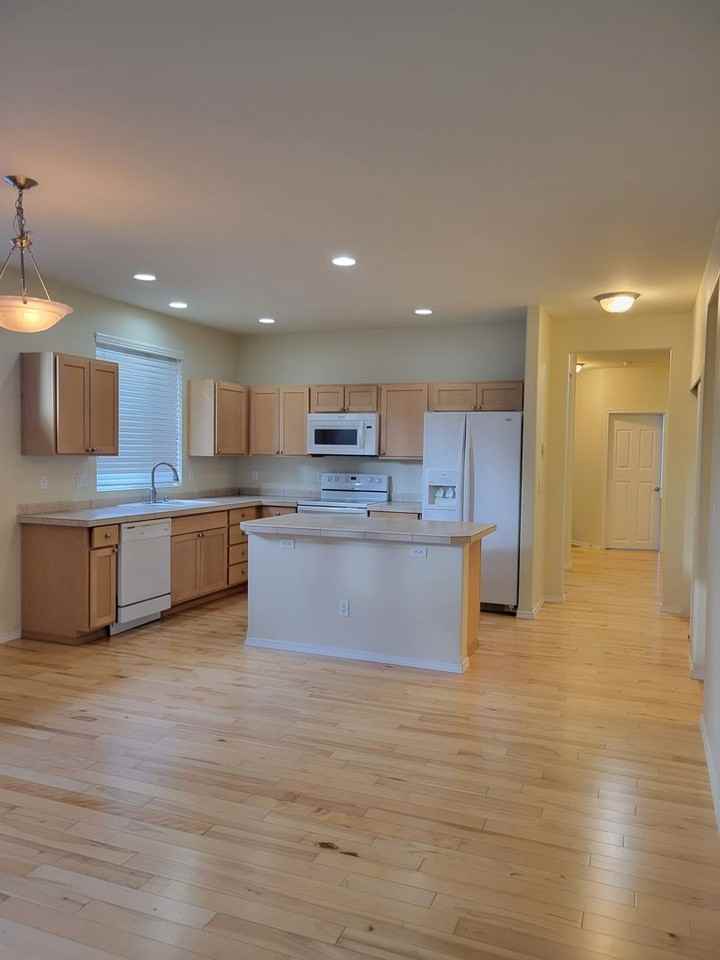 8908 Campus Meadows Loop Ne - Photo 3 of 24