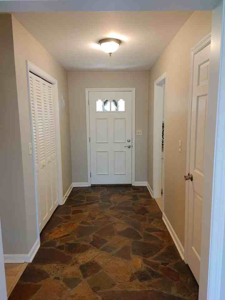 31 Lake Dr - Photo 2 of 26