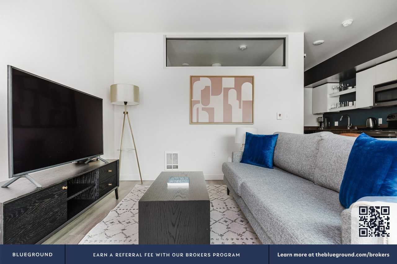 1530 Belmont Avenue - Photo 4 of 17