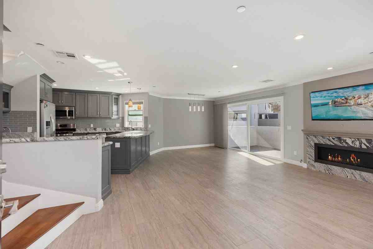 500 Harbor Woods Pl - Photo 3 of 6