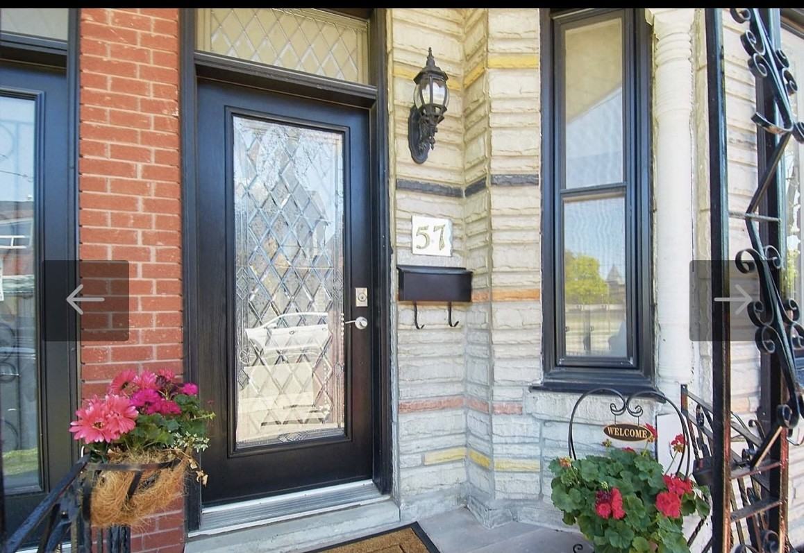 Queen St W & Ossington Ave #Room - Photo 2 of 18