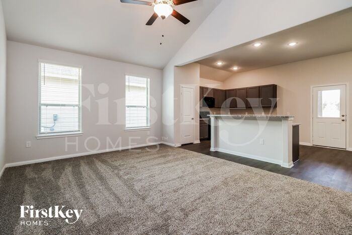 14745 Country Club Dr - Photo 3 of 15