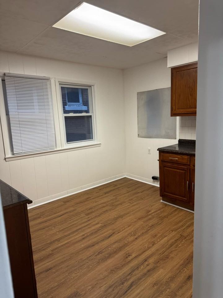 22 Ford St - Photo 3 of 7