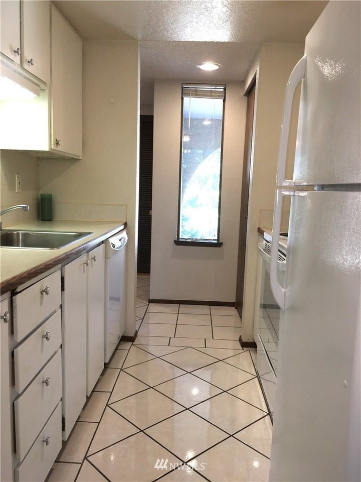 10125 Se 235th Pl #C306 - Photo 4 of 9