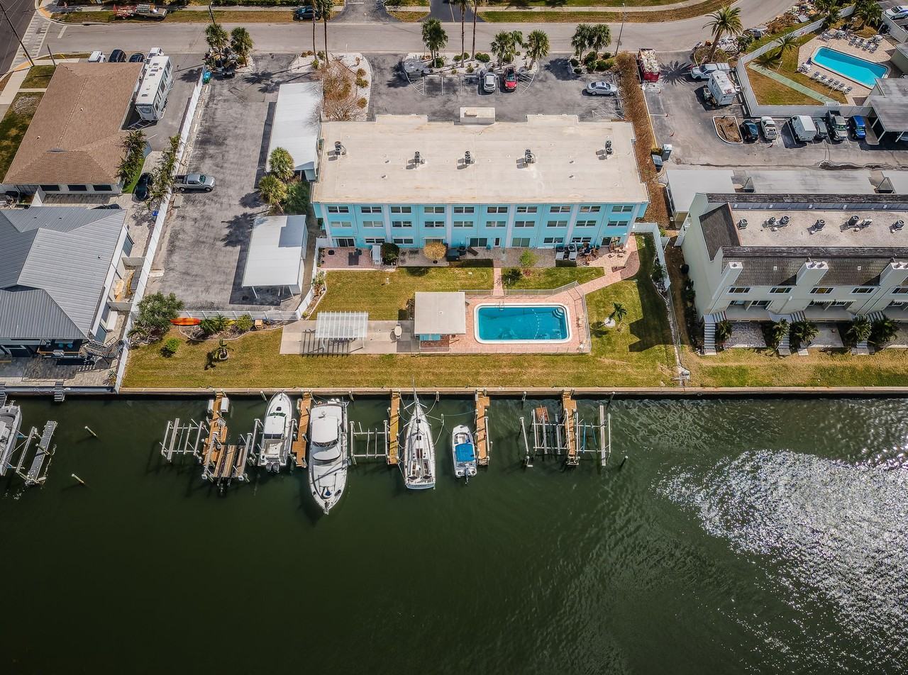 423 S Paula Dr #204 - Photo 2 of 13