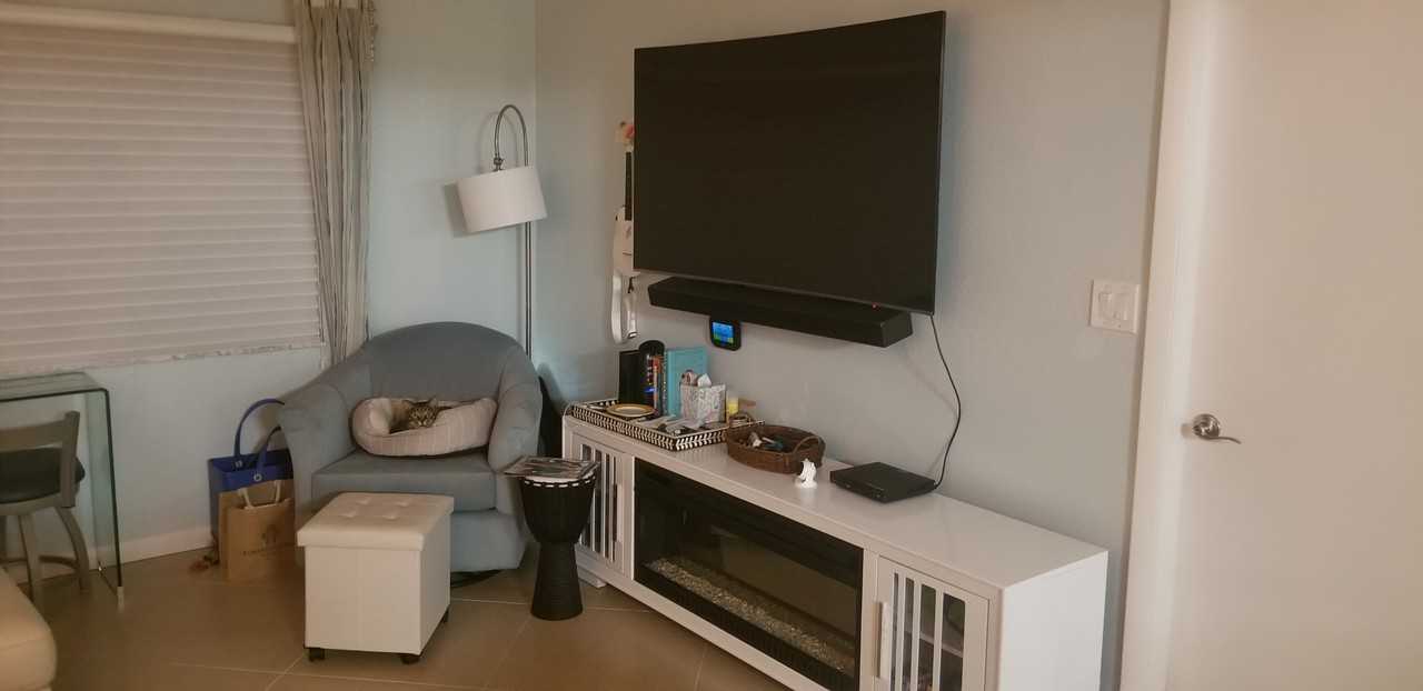 423 S Paula Dr #204 - Photo 3 of 13