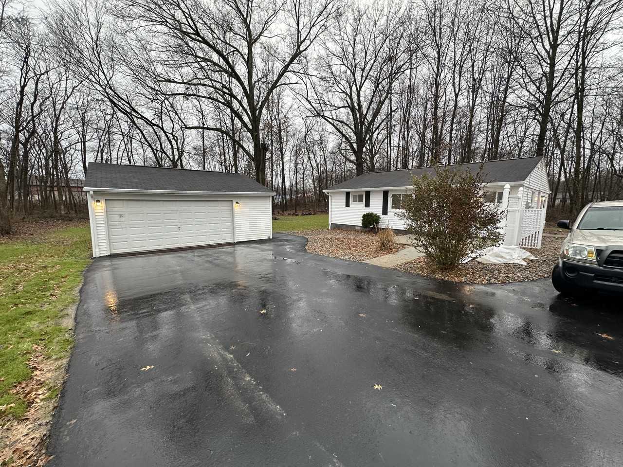 17447 Warren Ave #NA - Photo 2 of 13