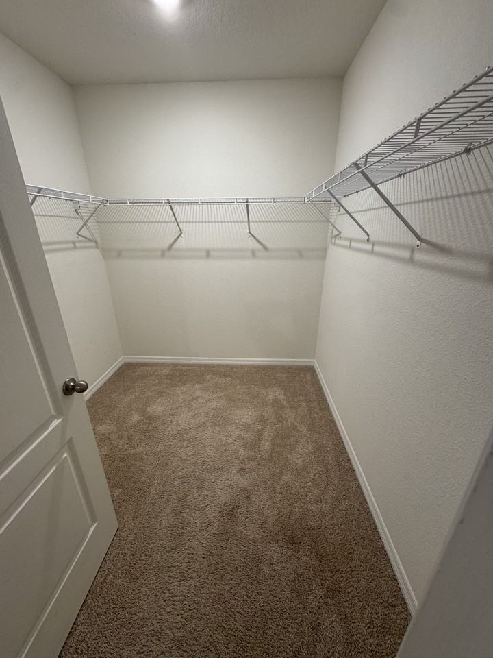 2718 Fieldbrooke Way #NA - Photo 3 of 20