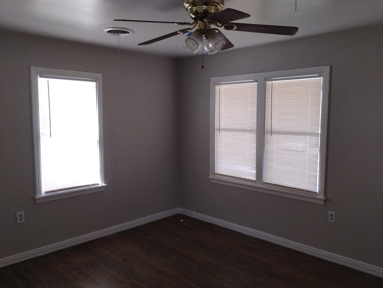 209 38th St #NA - Photo 3 of 16