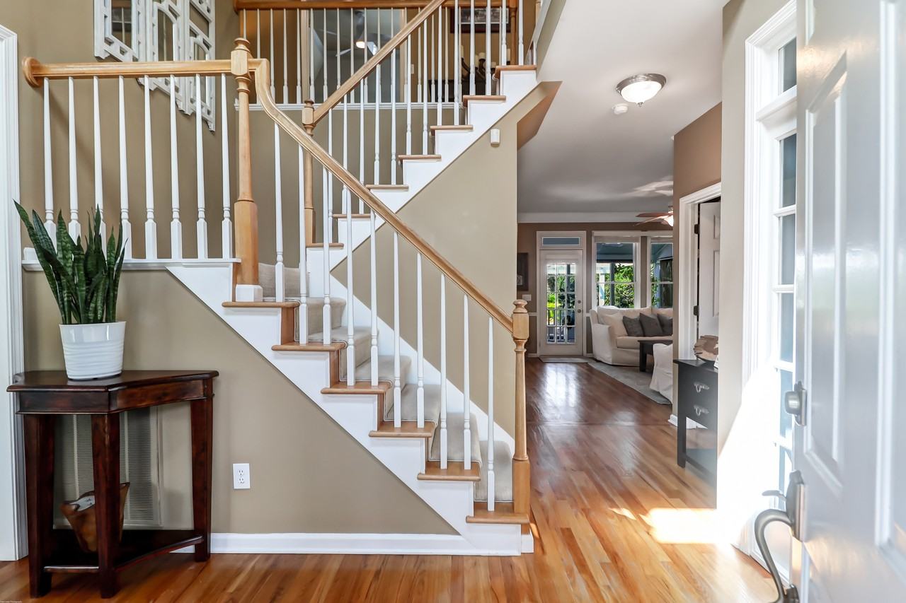 1250 Abercorn Trce #NA - Photo 4 of 50