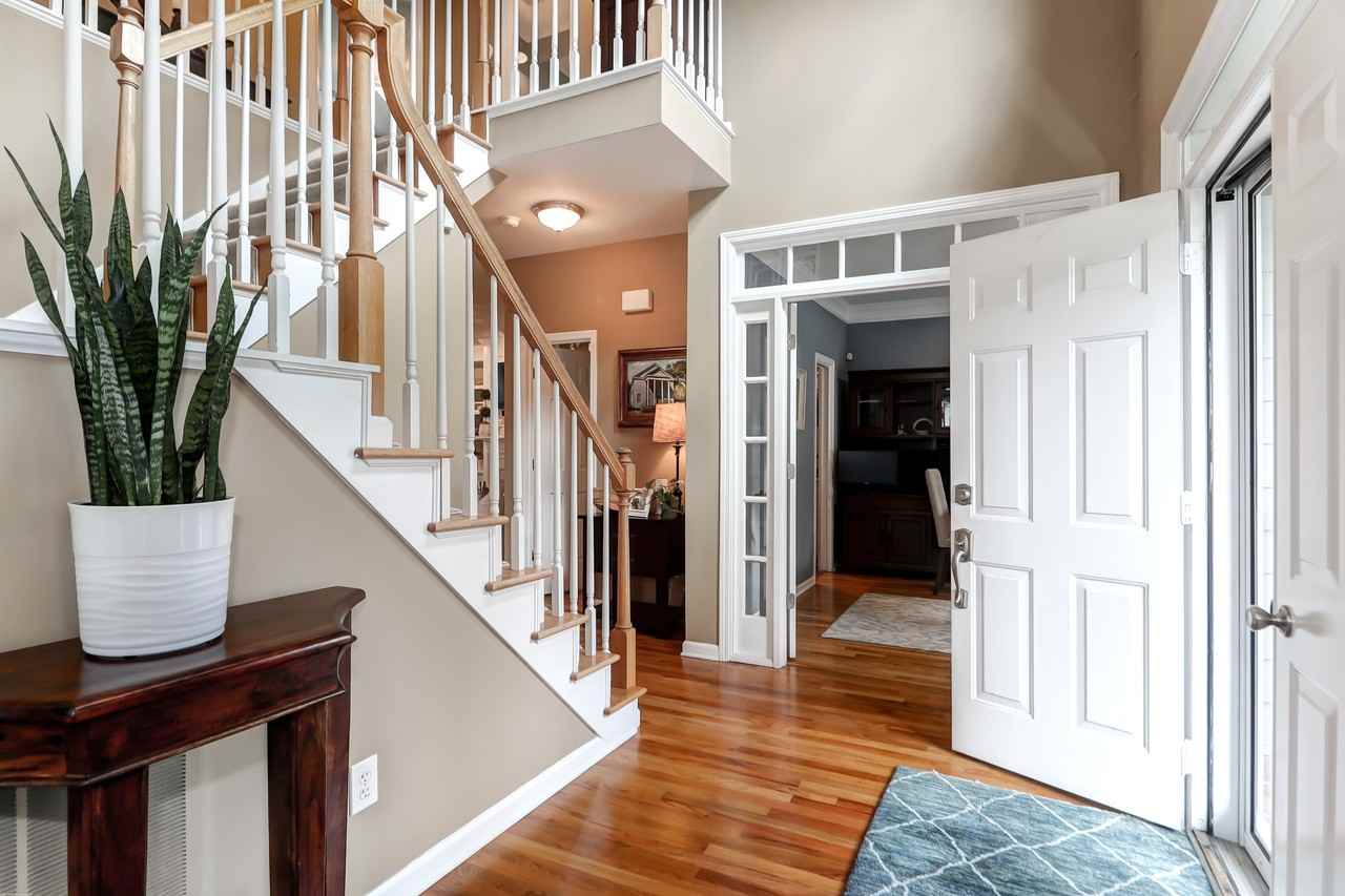 1250 Abercorn Trce #NA - Photo 6 of 50