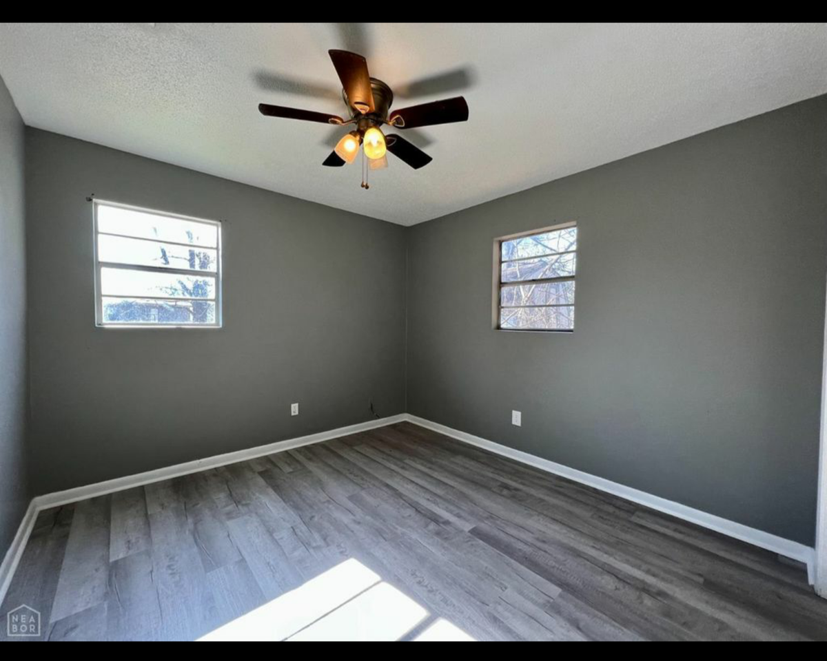 3505 Fairview Dr #NA - Photo 3 of 8