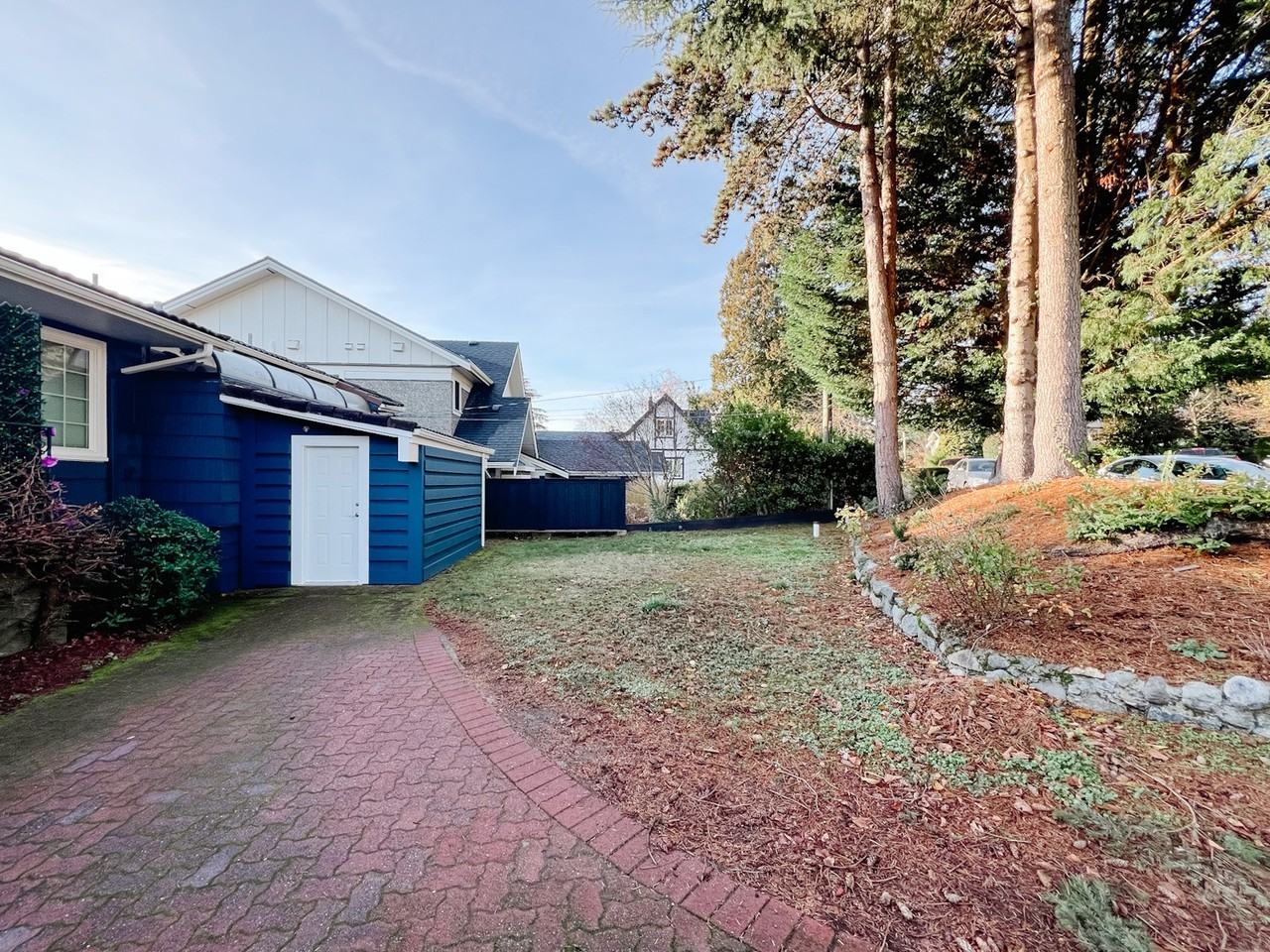 2354 Haywood Avenue - Photo 2 of 36