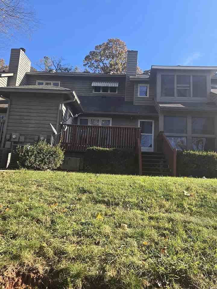 3046 Laurel Springs Dr - Photo 3 of 43