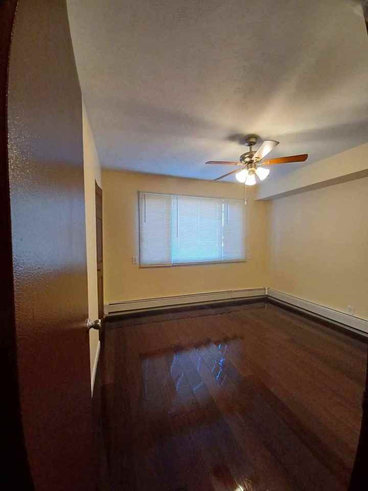 Riverside Terrace Apartments - Photo 5 of 13