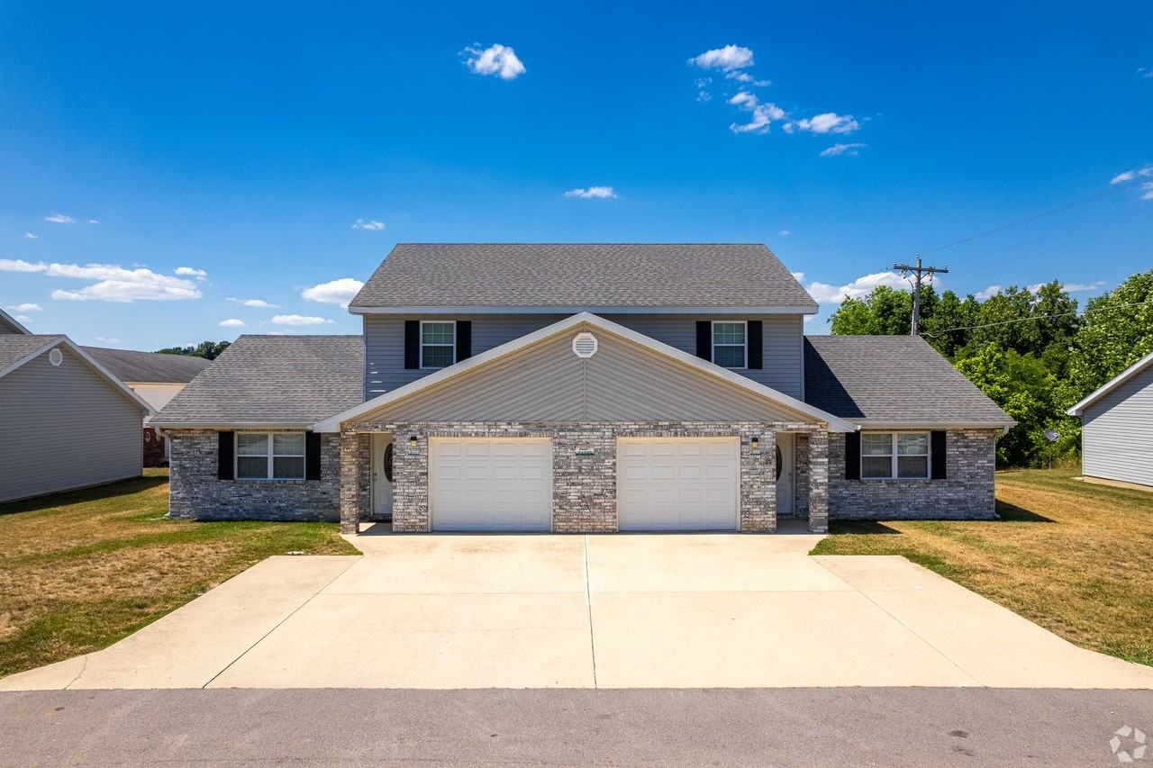 Pointe at Waynesville - Photo 2 of 50