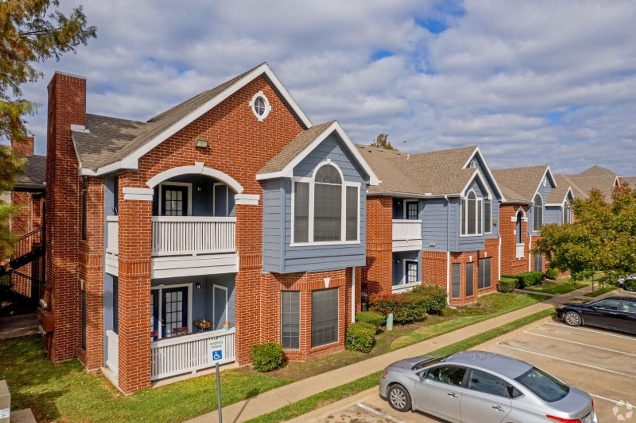 The Hamilton Apartments - Photo 2 of 34