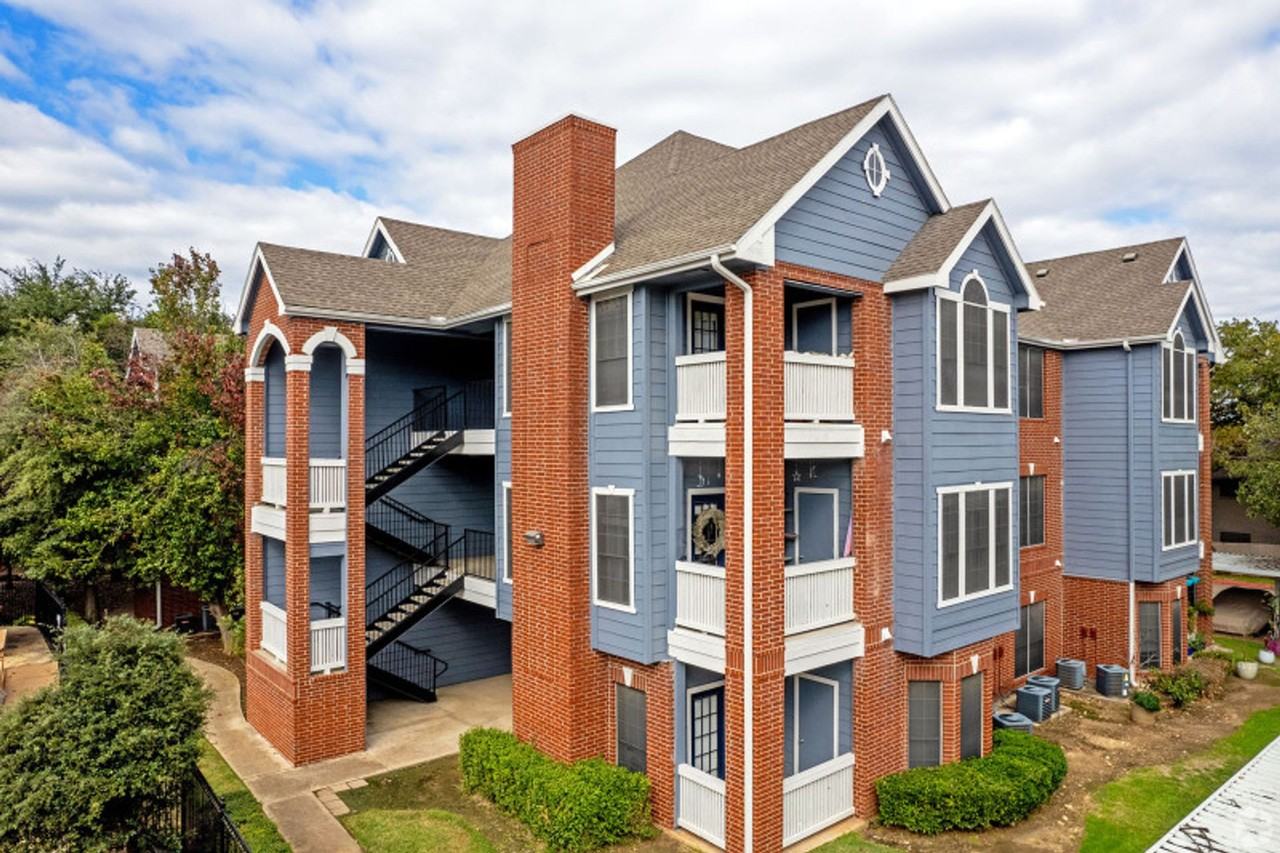 The Hamilton Apartments - Photo 3 of 34