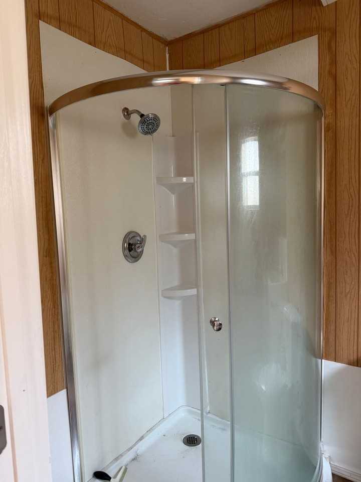 819 29th St E - Photo 5 of 7