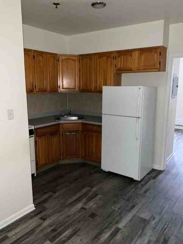 311 8th St ##2 - Photo 3 of 22