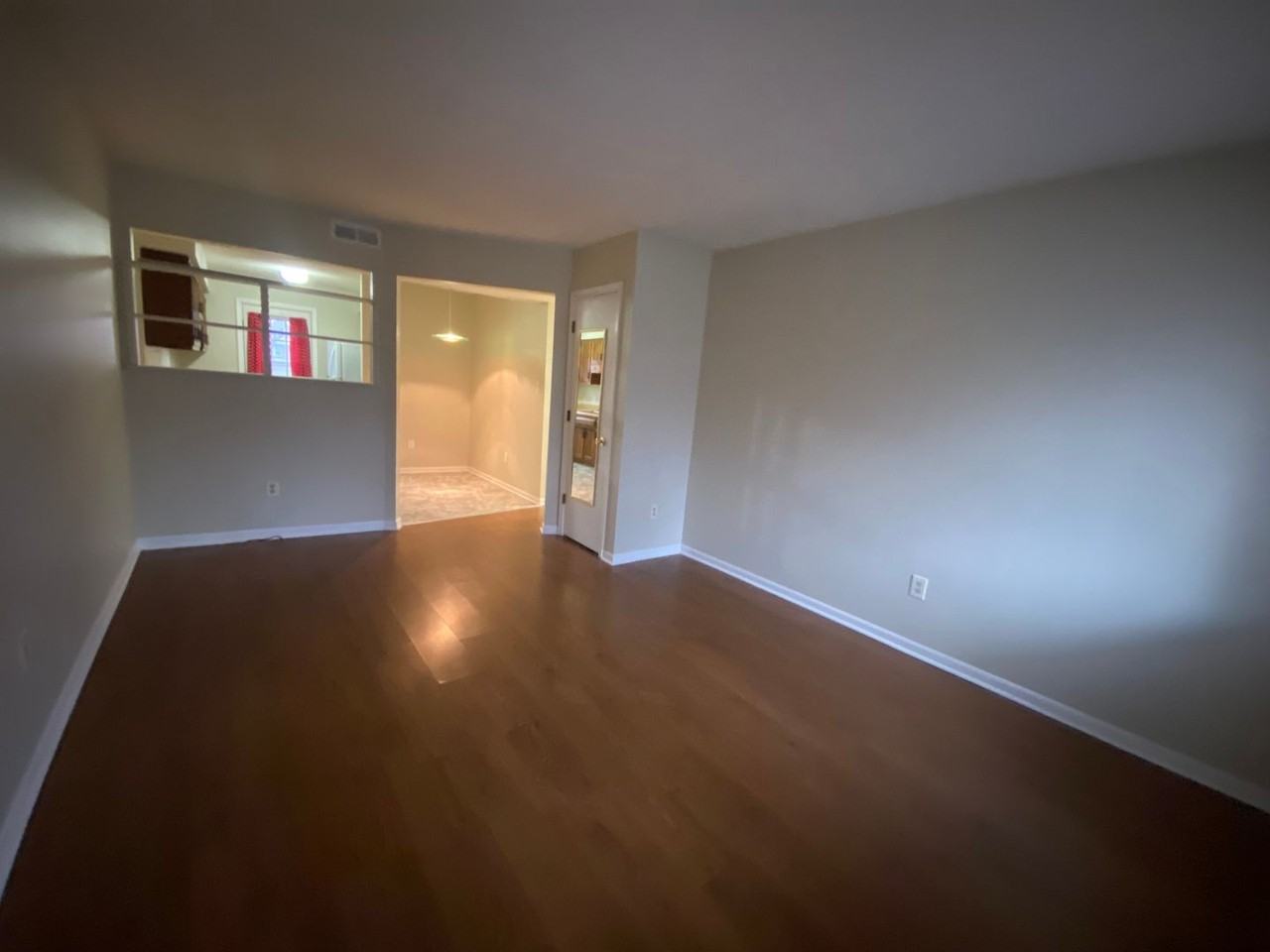 2525 E Heying Dr - Photo 3 of 9