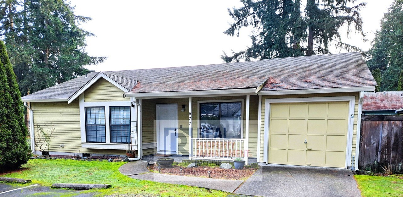 577 Malibu Dr Se - Photo 2 of 18