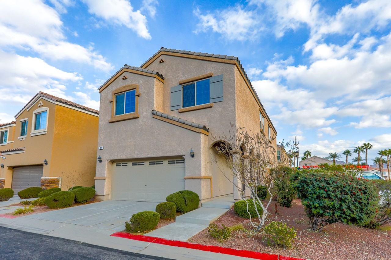 84 Sertata Ct - Photo 3 of 44