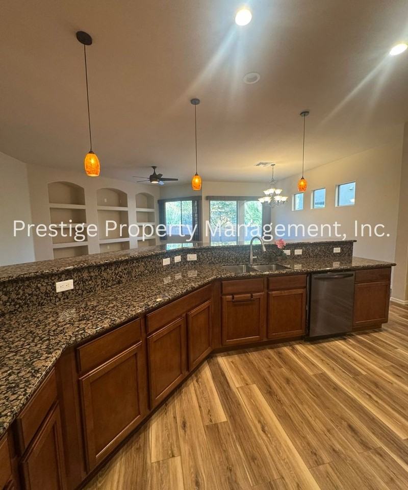 55 E Brearley Dr - Photo 2 of 26