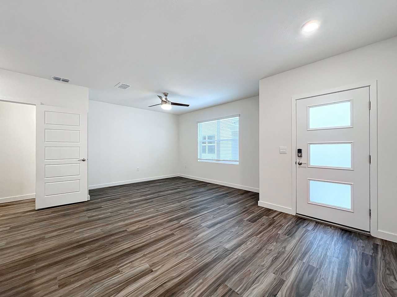 231 Dapper Ct - Photo 5 of 50
