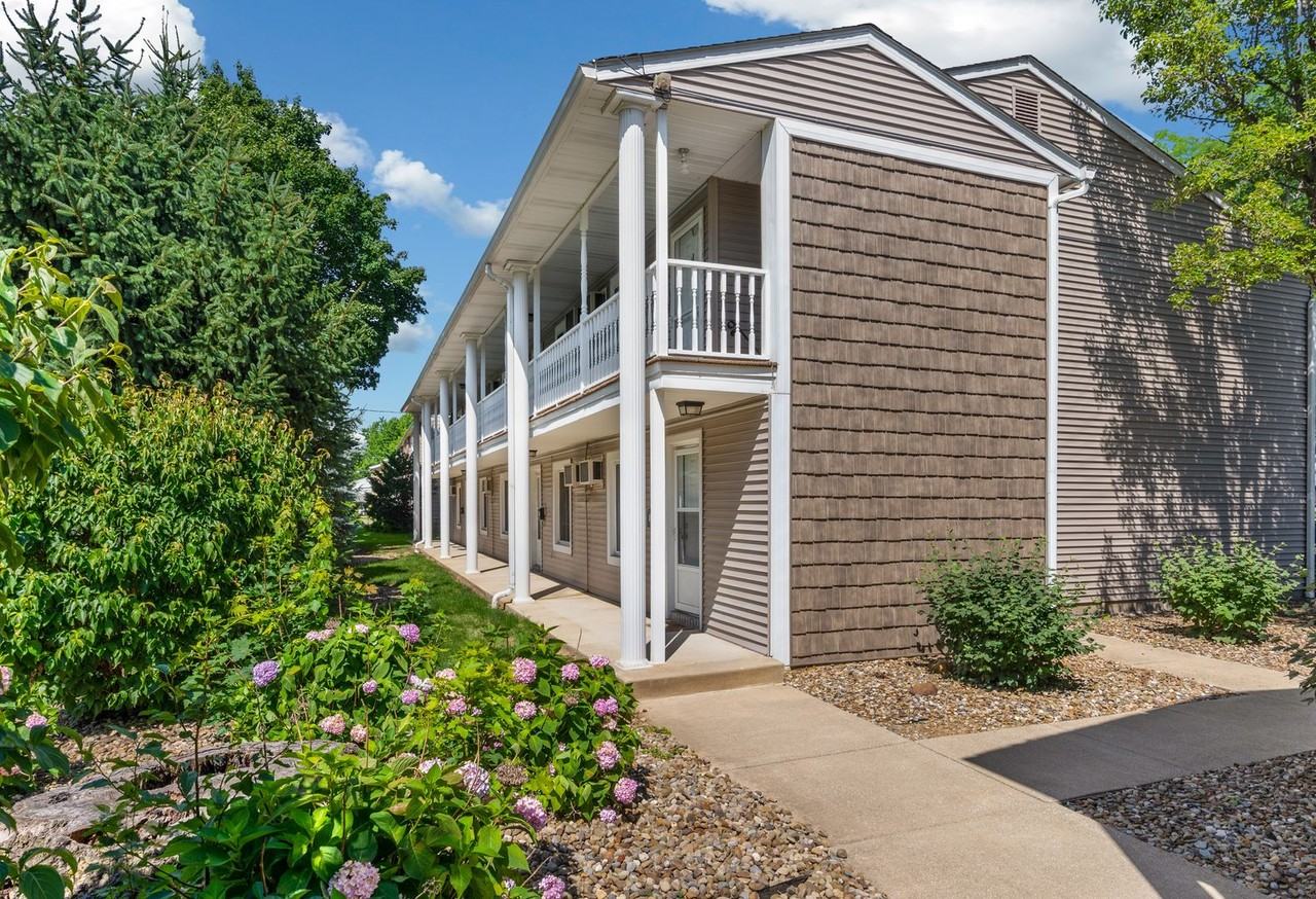 Graham Commons - Photo 3 of 19