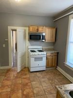 featured image of 920 W 5th St