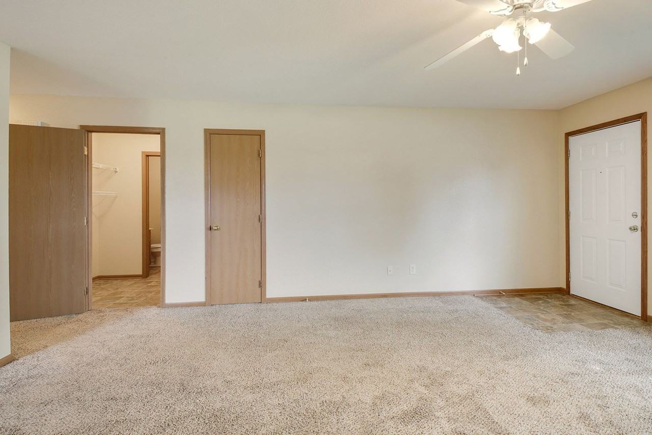 600 N Harding St Apt A - Photo 3 of 15