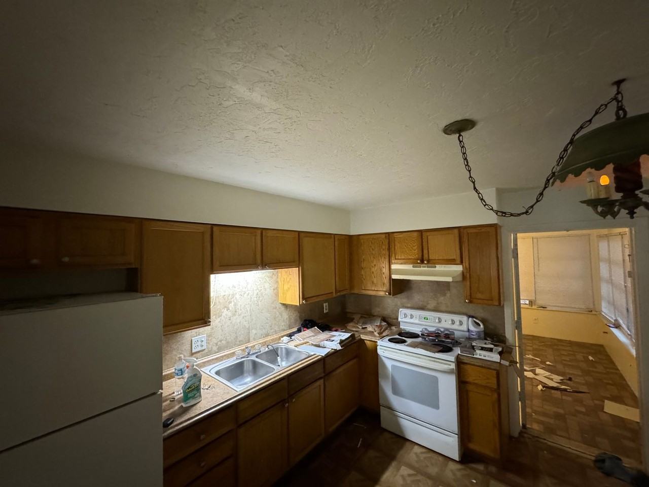 5005 19th St W - Photo 2 of 8