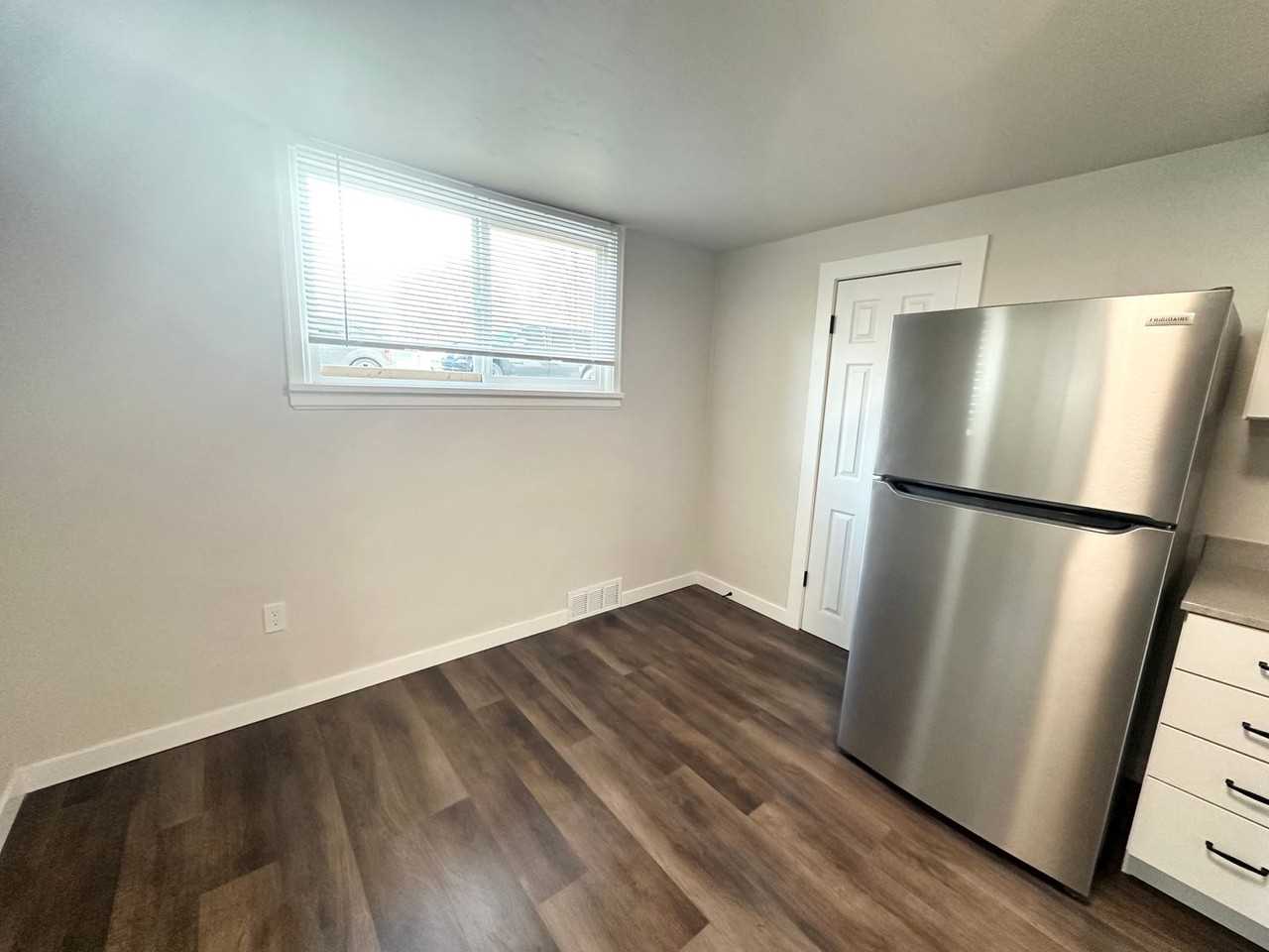 311 S 20th Ave #313 - Photo 2 of 22