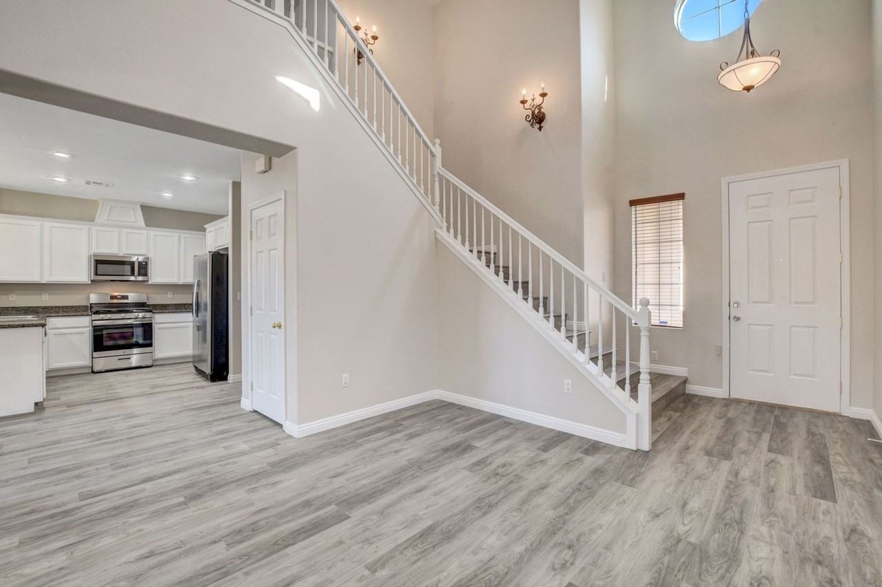 7465 Poppy Hills Ct - Photo 3 of 48