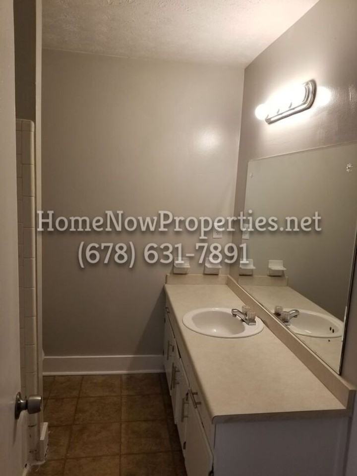 144 Maddox St #6 - Photo 4 of 8