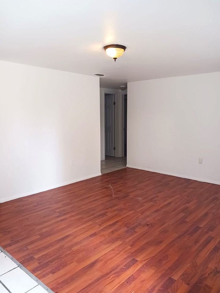 21377 Campbell Dr - Photo 3 of 13