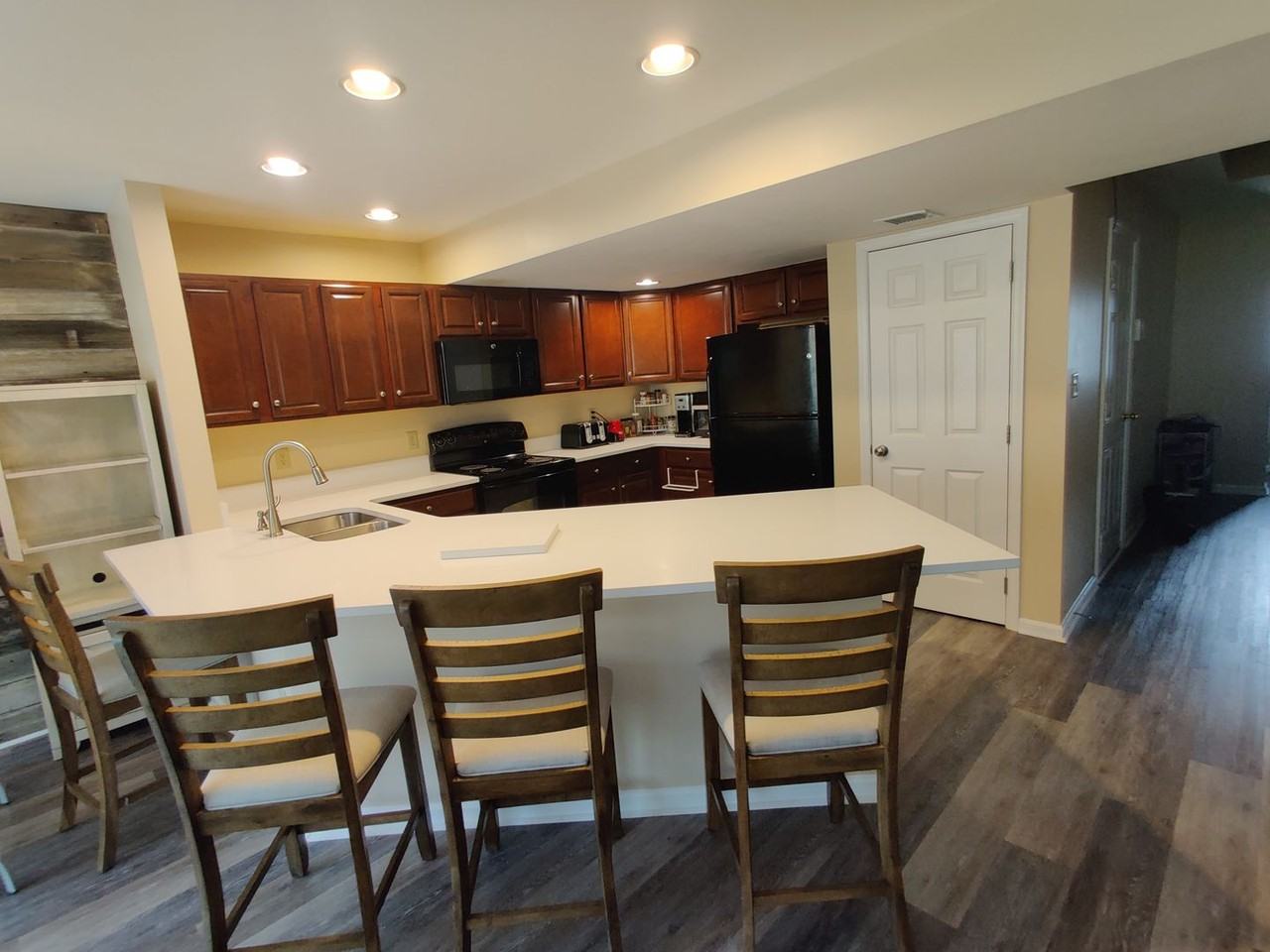 622 Glenbrook Dr - Photo 7 of 20